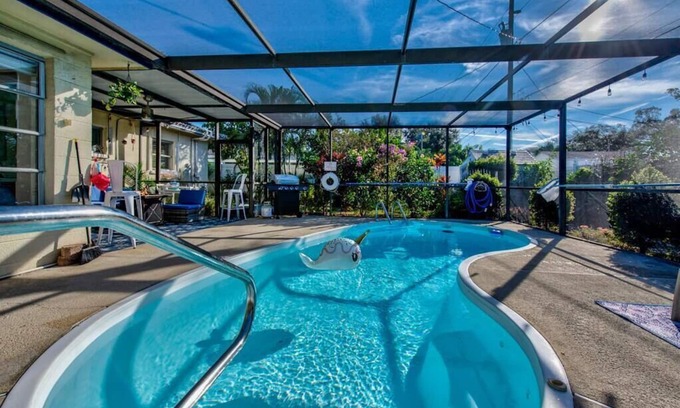 South Pinellas Community Council House | The Blue Fin, 3 Bed/Heated Pool/XBOX