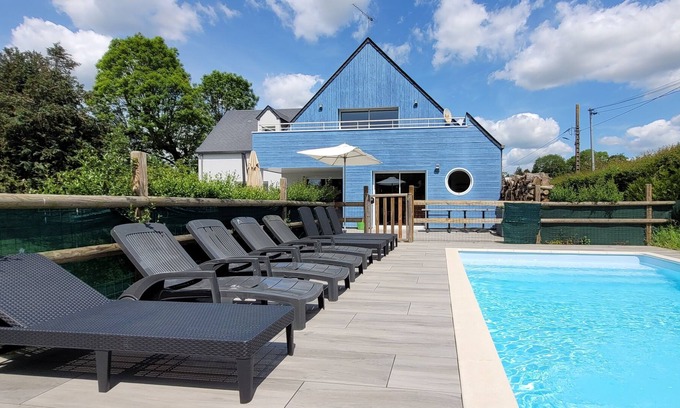 Marcey-les-Greves Villa | THE BLUE HOUSE 3 EPIS 12 people Baie du Mt St Michel