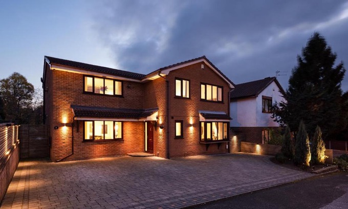Offerton Villa | The Bluestone Villa