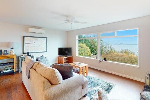 Port Angeles East House | The Bluff Cottage