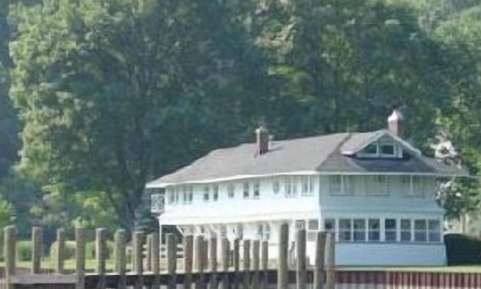 Macatawa Cottage | The Boat House in Macatawa