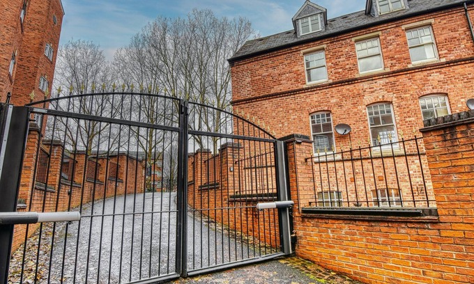 The Westside House | The Boathouse Waterside