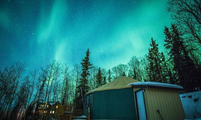 Fairbanks Cottage | The Borealis Yurt ~ Deluxe Mountain Getaway Above Fairbanks With Great Views