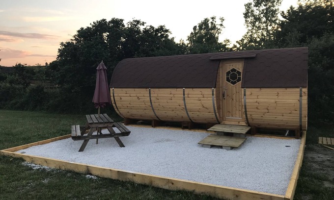 Saint-Leger-sur-Dheune Cabin | The Bourguignon Barrel - Near vineyards