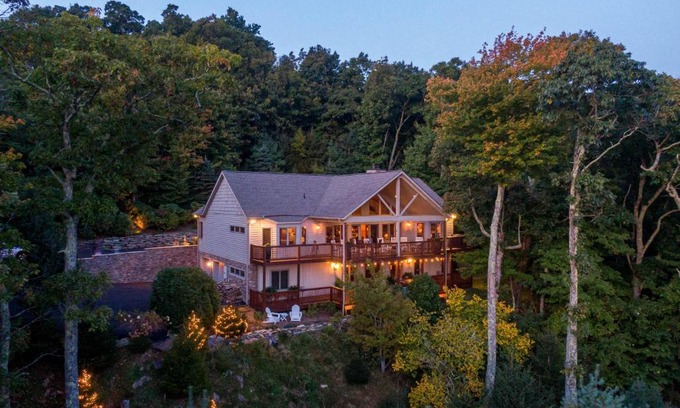 Boone House | The Boulders