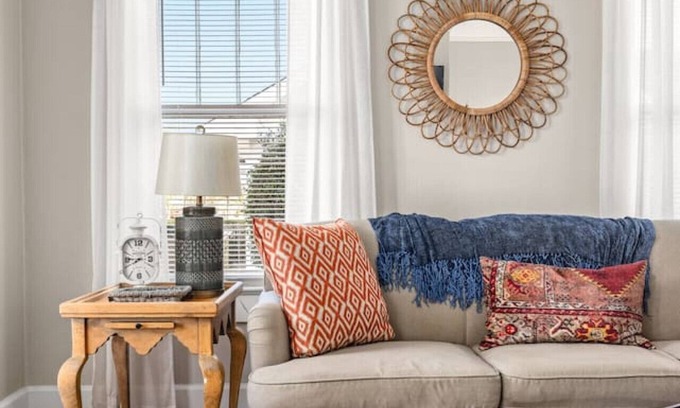 Gainesville House | The Boulevard: Close to Gainesville Square & NGHS