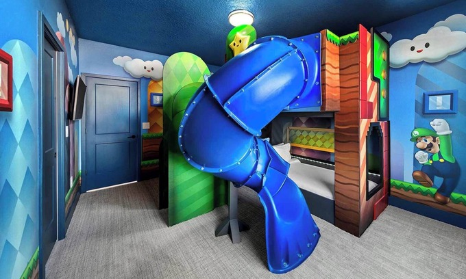 Florida Center House | The Breathtaking | NEW Villa w/Luxe Suites, Pool, Game Loft - Mins to Universal