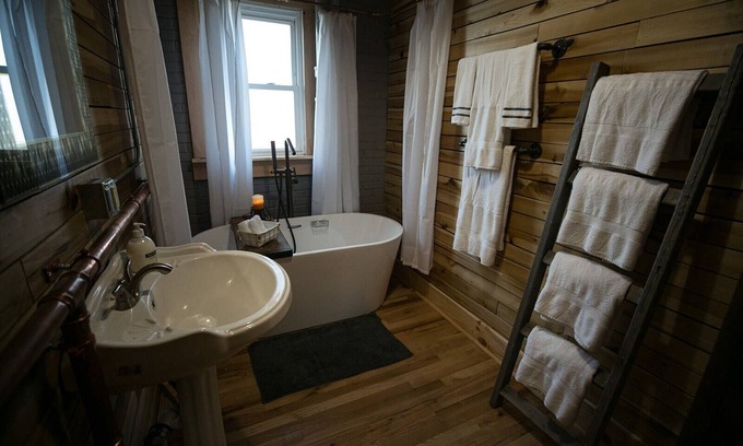 Pine Ridge Apartment | The Brick at the Red River Gorge - North Loft