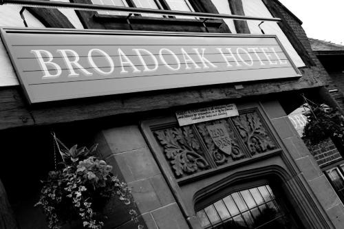 Ashton-under-Lyne Hotel | The Broadoak