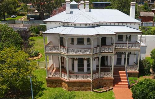 Parkes House | The Buchanan 1894