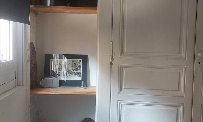 Limoges Apartment | The budget studio.