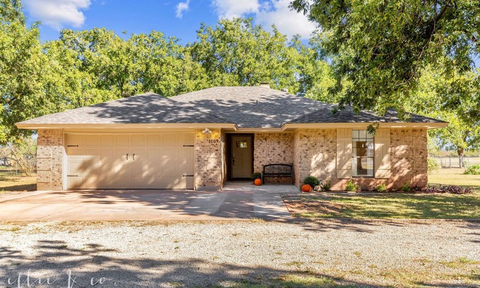 Abilene House | The Buffalo Gap Bungalow-Pet-Friendly! Cozy remodeled home surrounded by trees.