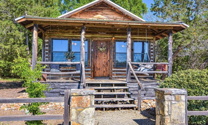 Georgetown Cabin | The Cabins at Angel Springs - Butterfly