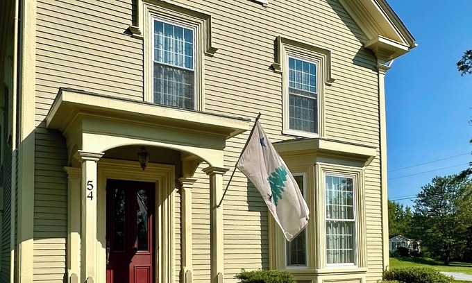 Stockton Springs House | The Captain's Home: Art and History on the Coast of Maine