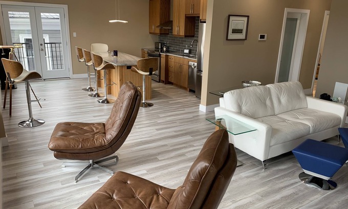 Chester Condo | The Captain’s Quarters 2 bedroom harbourview condo