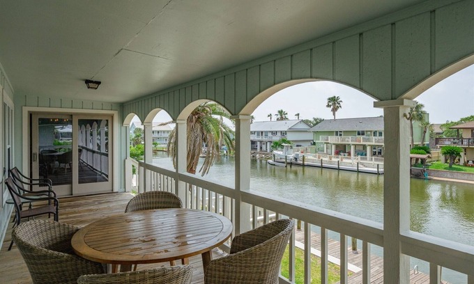 Key Allegro House | The Captains Quarters ~ Beautiful 4/4 Canal Front Home in Key Allegro!