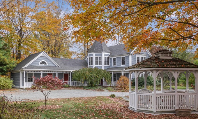 Stonington Cottage | The Carriage House at Old Mystic, Cabine #2