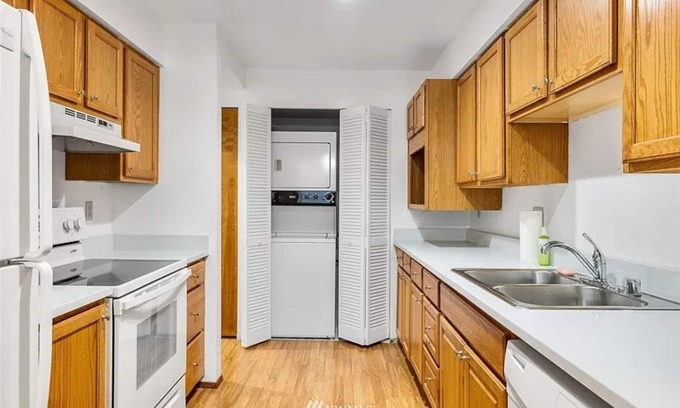 Mansfield House | The Carriage House - "Coachman's Inn unit"