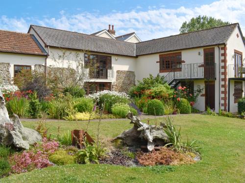 Sidmouth House | The Carriages