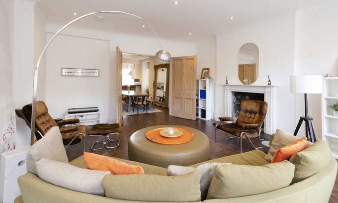 Old Town Apartment | The Castle Duplex - 5 bed Old Town Home