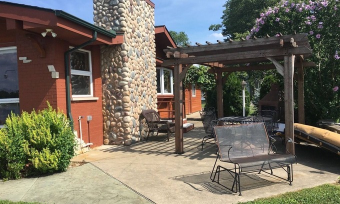 Marcellus House | The Cedar Lodge on Big Fish Lake