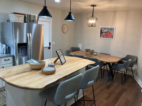 Floyd House | The Chantal Verdugo House