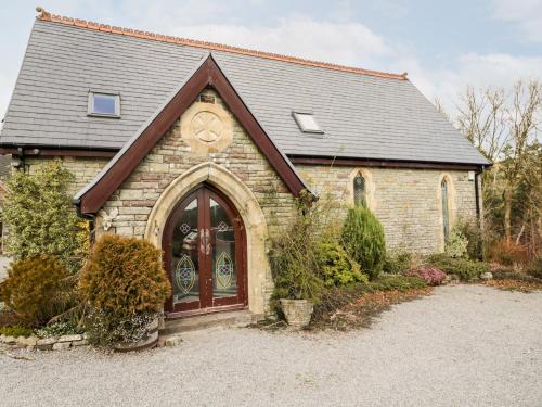 Dol-y-Gaer House | The Chapel
