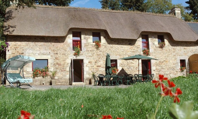 Baud House | THE CHAUMIERES de KERHOUIDEN - THE OVEN
