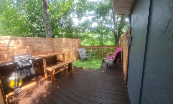 Chelsea Apartment | The Chelsea Bachelor Suite-A Couples Getaway