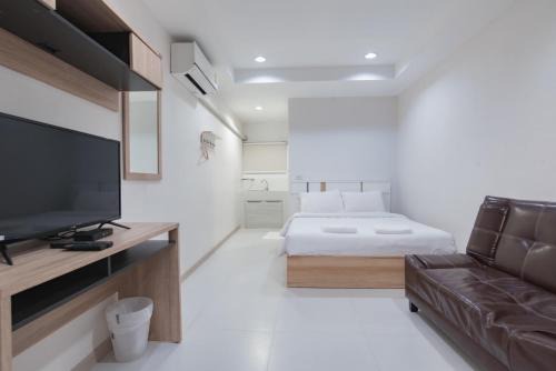 Tha Muang Resort | The Chill House