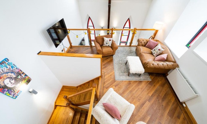 Montrose Apartment | The Church Front