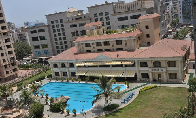 Andheri West Hotel | The Classique Club