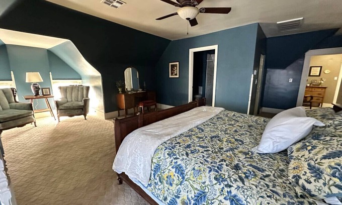 Guthrie Bed & Breakfast | The Cleveland Room at The Judges Chamber