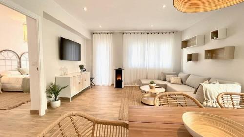O Vicedo Apartment | The Cliffs - Polo Blue