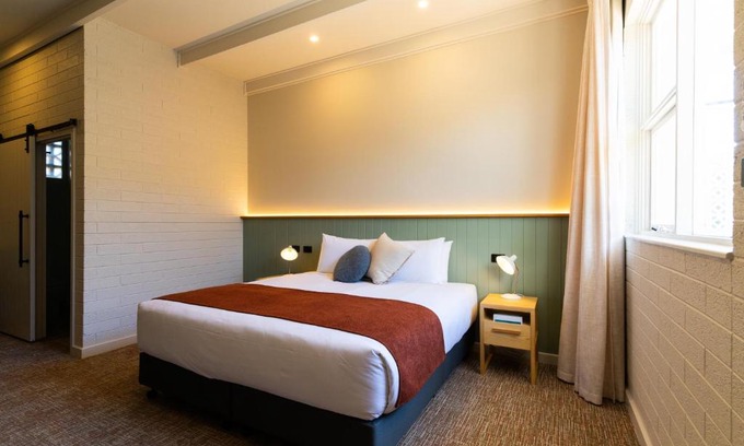 Modbury North Hotel | The Clovercrest Hotel Motel