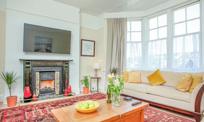 Torquay City Centre Cottage | The Coach House at Vane Hill