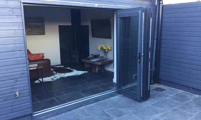 Pontcanna Apartment | The Coach House - Pontcanna