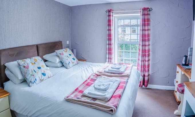 Bronllys Hotel | The Cock Hotel