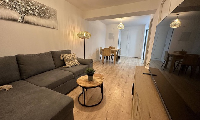 Bailen-Miraflores Apartment | The Corner of the Kingdom. Cozy and very cozy apartment.