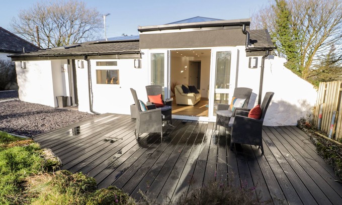 Tyn-y-Gongl Cottage | The Cottage at Cromlech Manor Farm