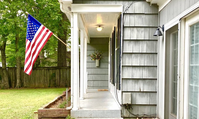 Murfreesboro House | The Cottage by MTSU