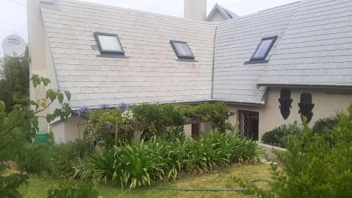 Somerset West Apartment | The Cottage, Heide Avenue
