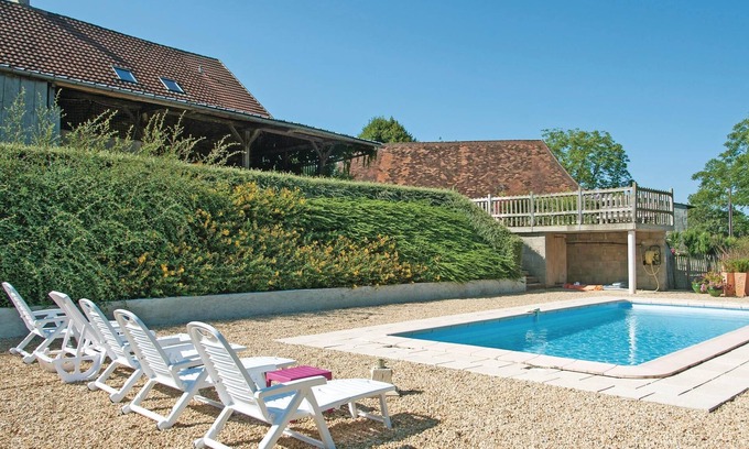 Sarrazac House | The cottage is located in Sarrazac, a very small village: quiet, rural and centrally located between