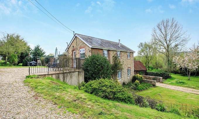 Axminster Cottage | The Cottage Middle West Water