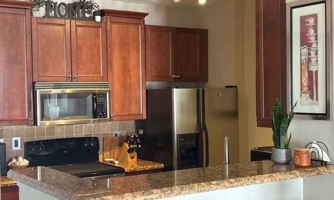 Downtown West Palm Beach Condo | The Courtyards in Cityplace. City living at its best!