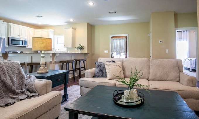 Oxford House | The Cross Creek, Discounted rate for LSU game day!