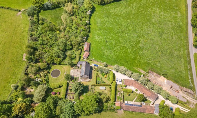 Beaminster Cottage | THE DAIRY, pet friendly, character holiday cottage in Mosterton