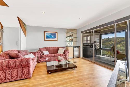 Wirrina Cove House | The Darling Of Marina - A Hilltop And Sea Getaway
