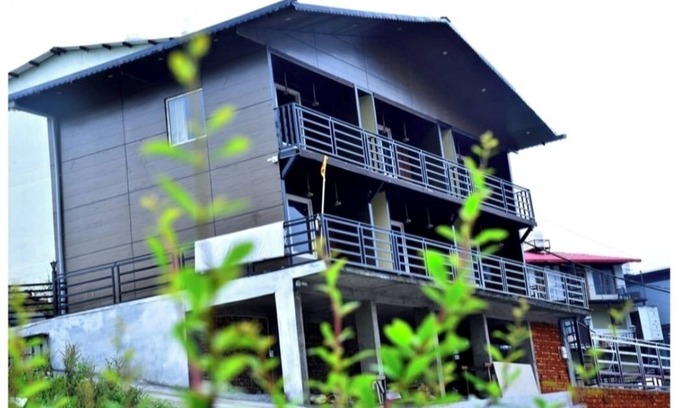 Tehri Hotel | The Dhanaulti chalet