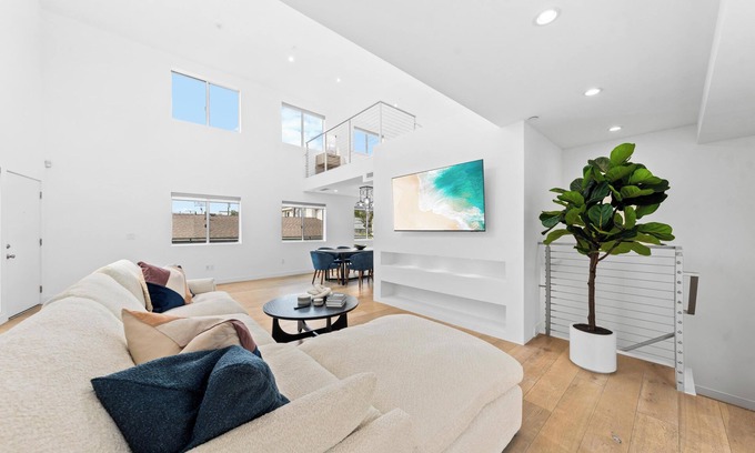 North of Montana Apartment | The Diamond Dune Three floors Two Balconies BBQ